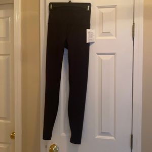 Black Lululemon Wunder Under HR tight 28” size 4